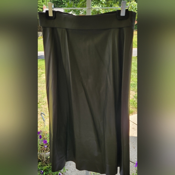 ☘NWOT VINCE Dark Olive Lambskin Leather Midi Skirt with Buckled Belt-Women sz 14 - Picture 7 of 12